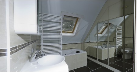 Aménagement de salle de bain mansardée